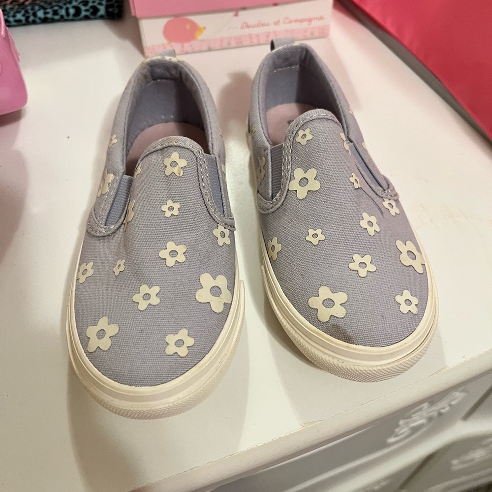 Purple flower shoes